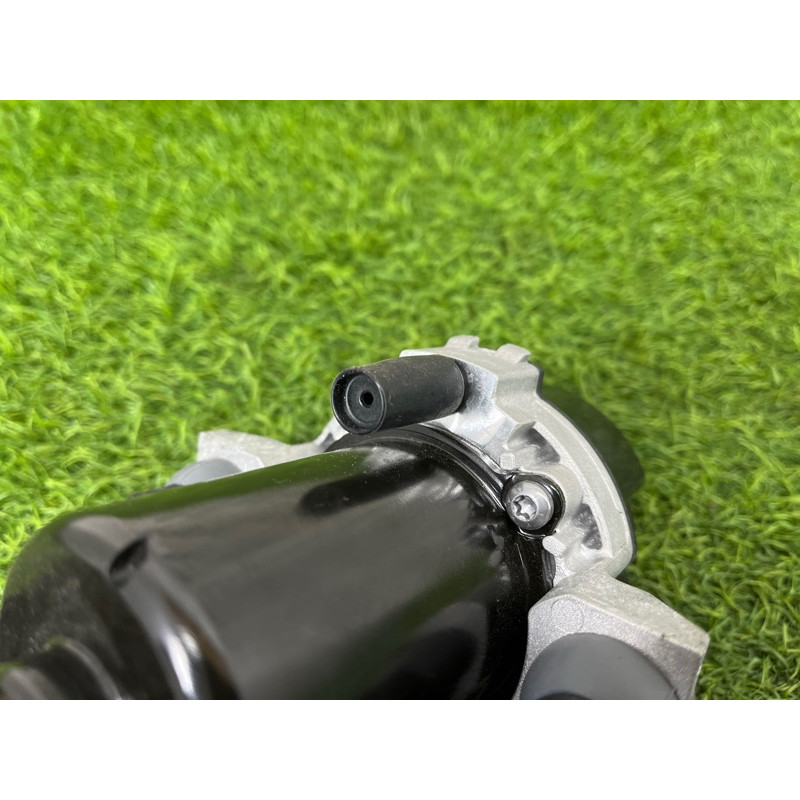 Вакуумный насос (тормозная система) Mercedes-Benz EQB 350 X243 2022 A0004303500