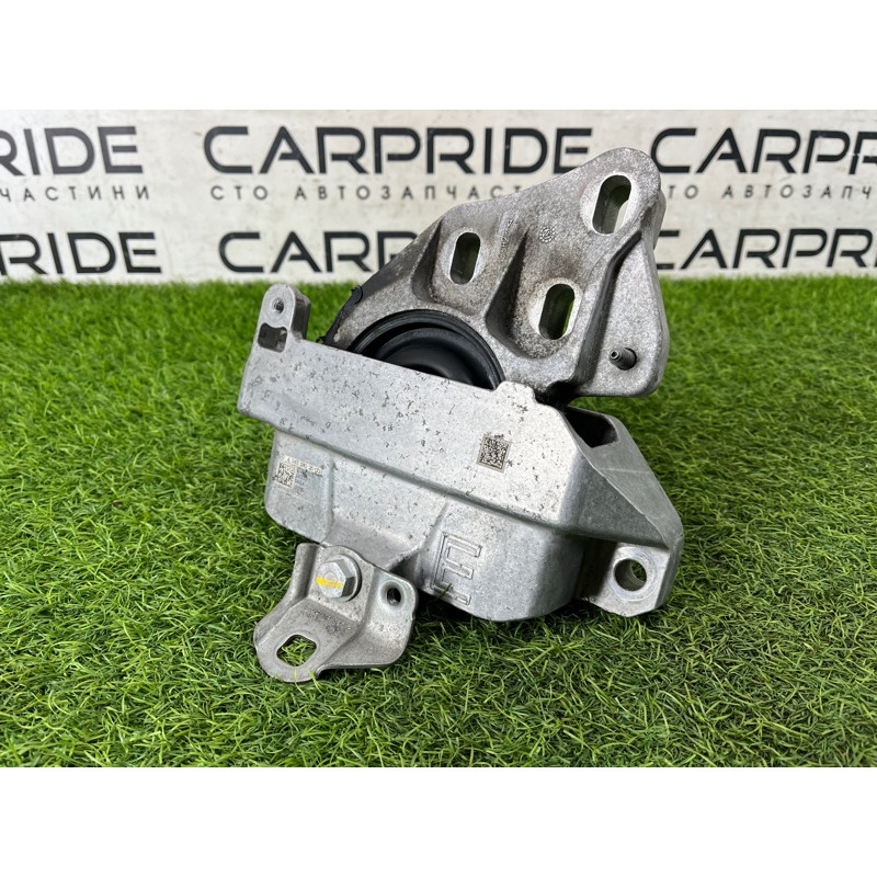 Подушка двигателя (двигатель и элементы) Mercedes-Benz EQB 350 X243 2022 A2432402500