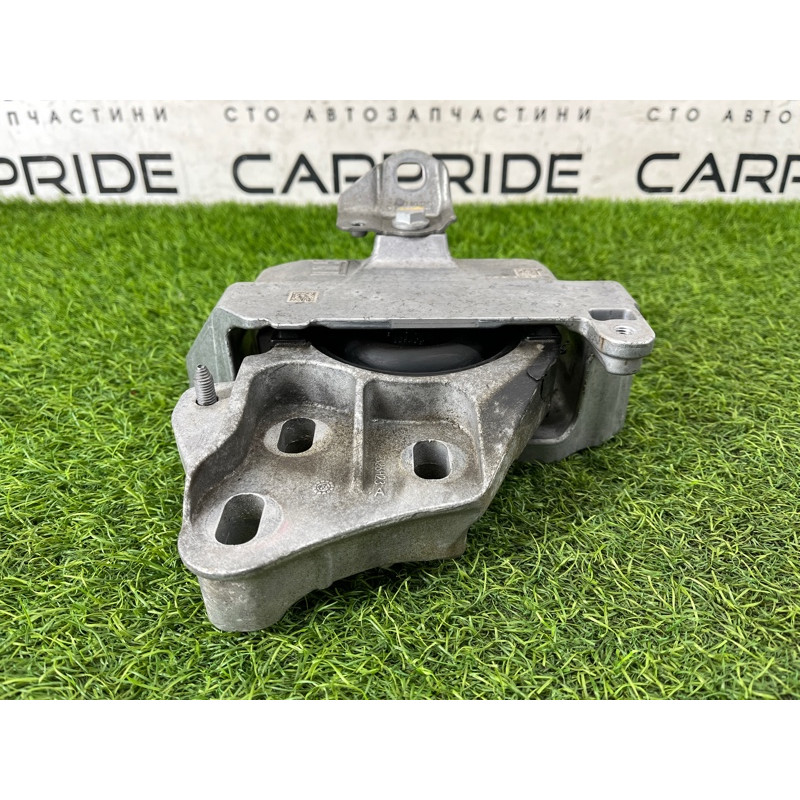 Подушка двигателя (двигатель и элементы) Mercedes-Benz EQB 350 X243 2022 A2432402500