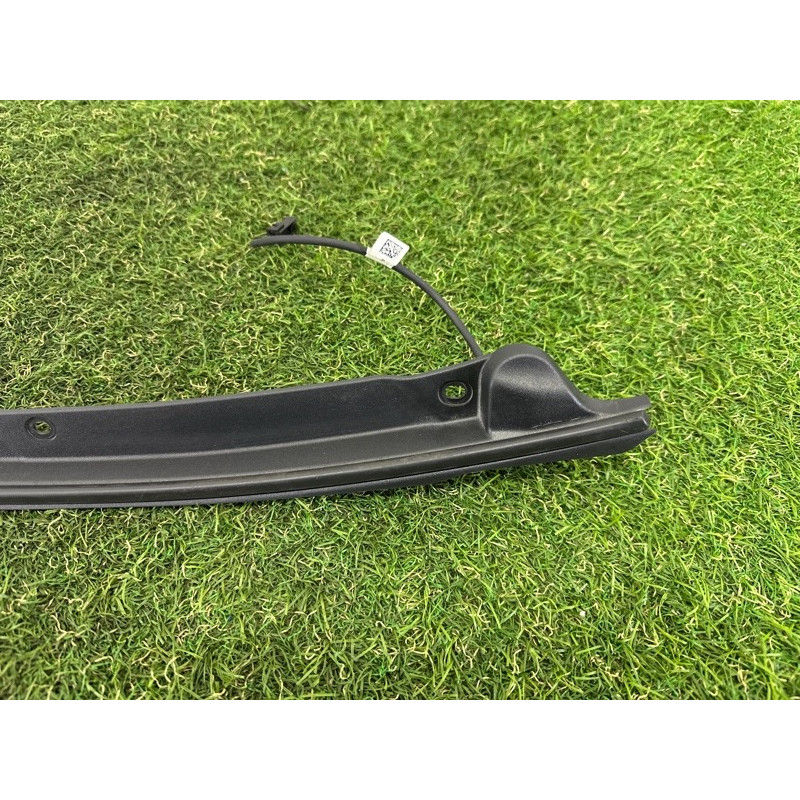 Датчик открытия багажника (электрика / датчики) Jeep Grand Cherokee WK2 2018 3.6 68165048AC