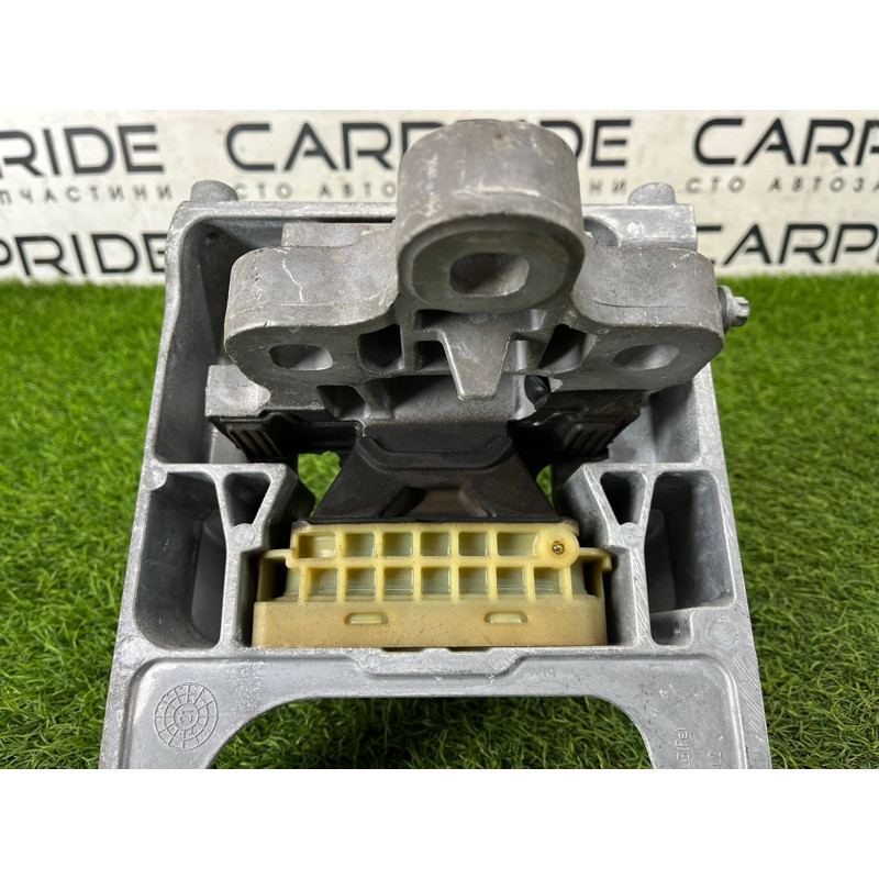 Подушка двигателя (двигатель и элементы) Mercedes-Benz EQB 350 X243 2022 A2432402200