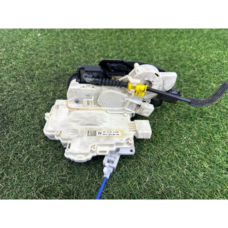 Замок дверей (кузов і елементи) AUDI A8 D4 2011 4.2 CDRA 4H0839015D