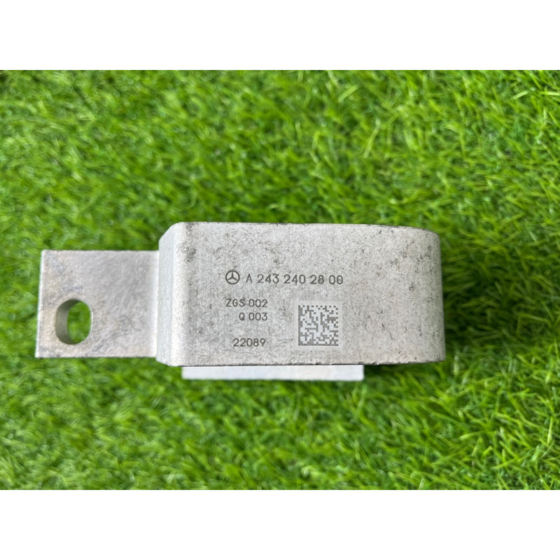 Подушка двигателя (двигатель и элементы) Mercedes-Benz EQB 350 X243 2022 A2432402800