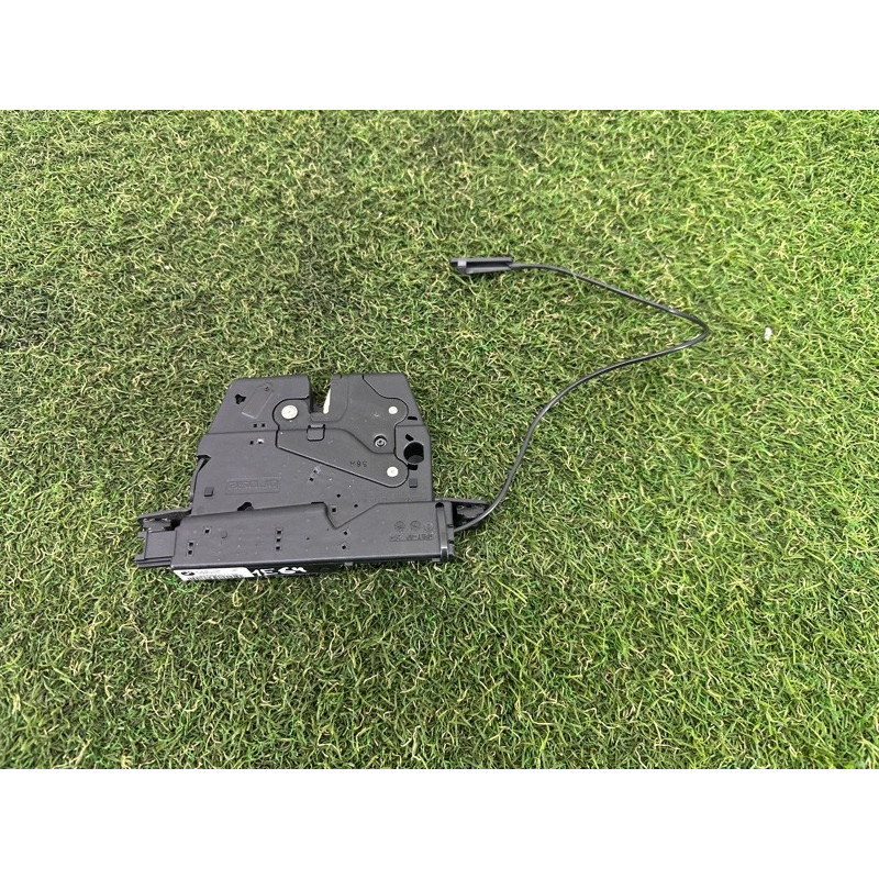 Замок багажника (кузов и элементы) BMW X1 E84 2014 2.0 51247200511
