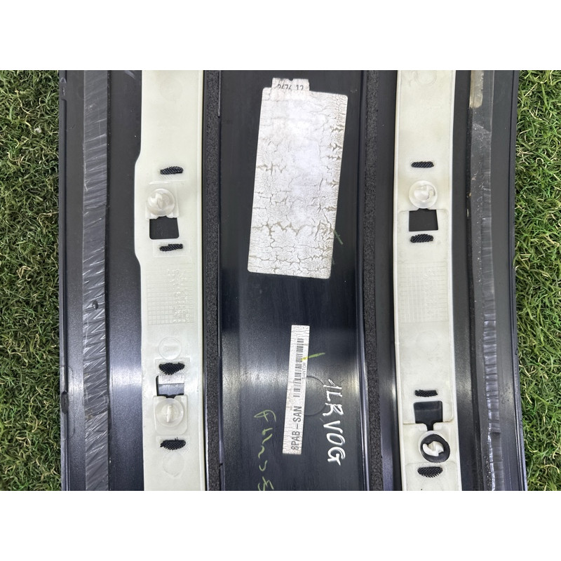 Накладка двери внешняя (кузов и элементы) LAND ROVER Range Rover L405 2016 5.0 LR074635