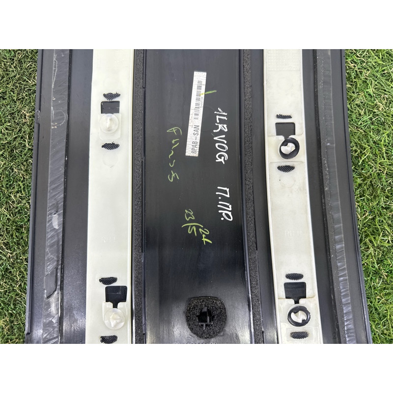 Накладка двери внешняя (кузов и элементы) LAND ROVER Range Rover L405 2016 5.0 LR074635