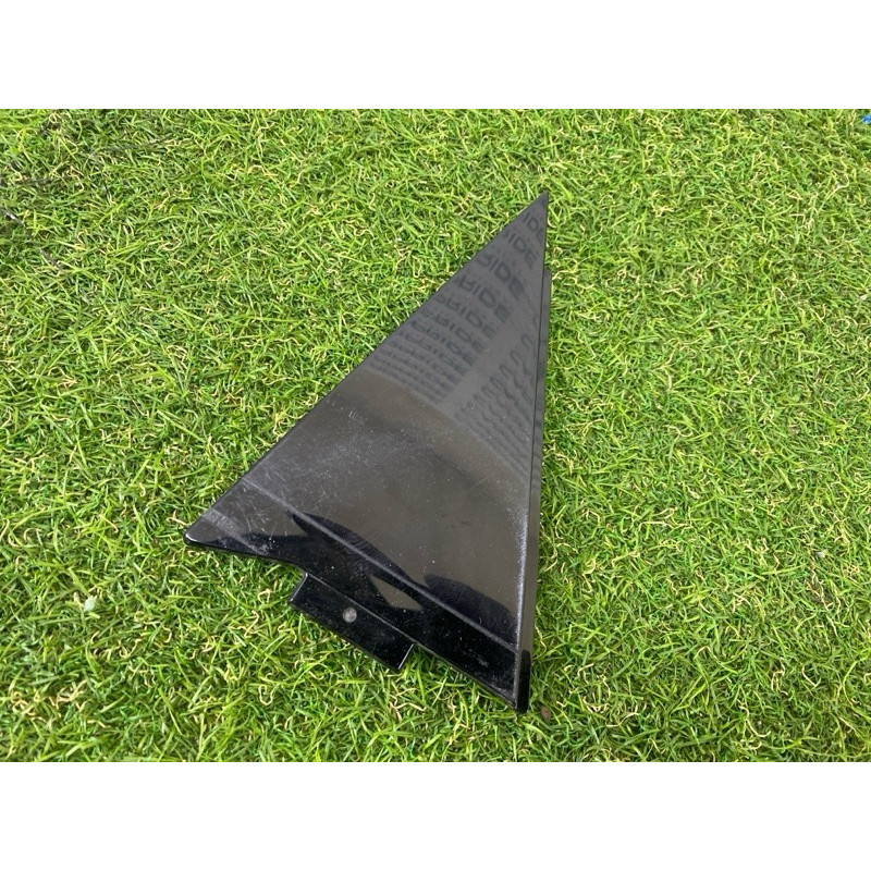 Зовнішній молдинг двері (кутник) (зовнішні елементи кузова) AUDI A4 B8 8K5853273Q