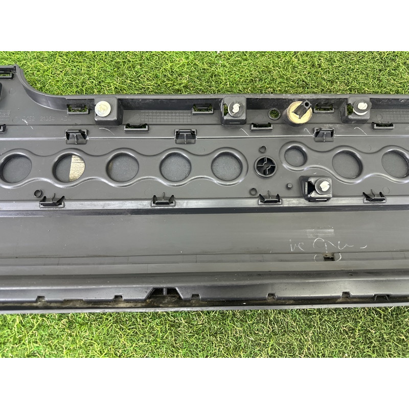 Накладка двері зовнішня (кузов и элементы) LAND ROVER Range Rover L405 2016 5.0 LR048804