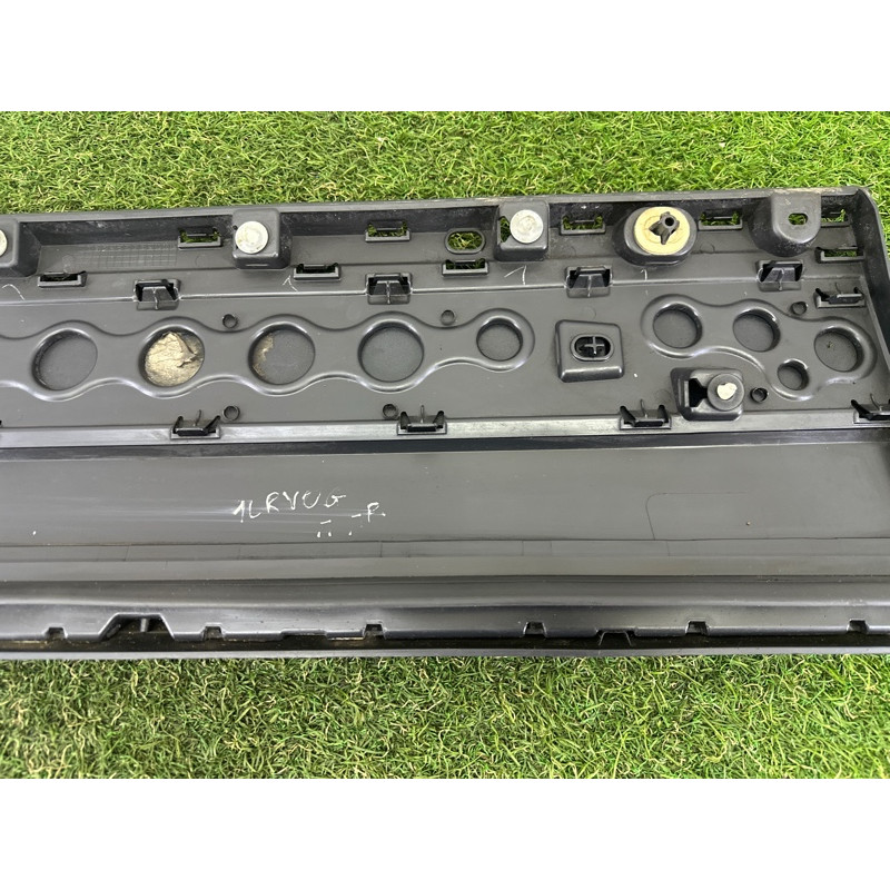 Накладка двері зовнішня (кузов и элементы) LAND ROVER Range Rover L405 2016 5.0 LR048804