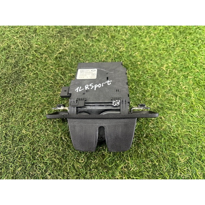 Замок багажника (кузов и элементы) LAND ROVER RANGE ROVER Sport L494 2016 3.0 Diesel LR070126