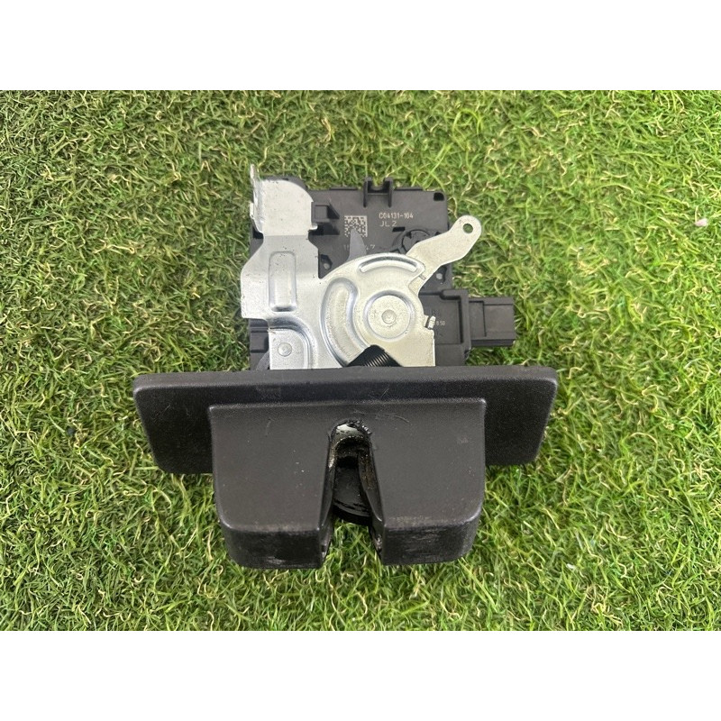 Замок багажника (кузов и элементы) LAND ROVER RANGE ROVER Sport L494 2016 3.0 Diesel LR070126