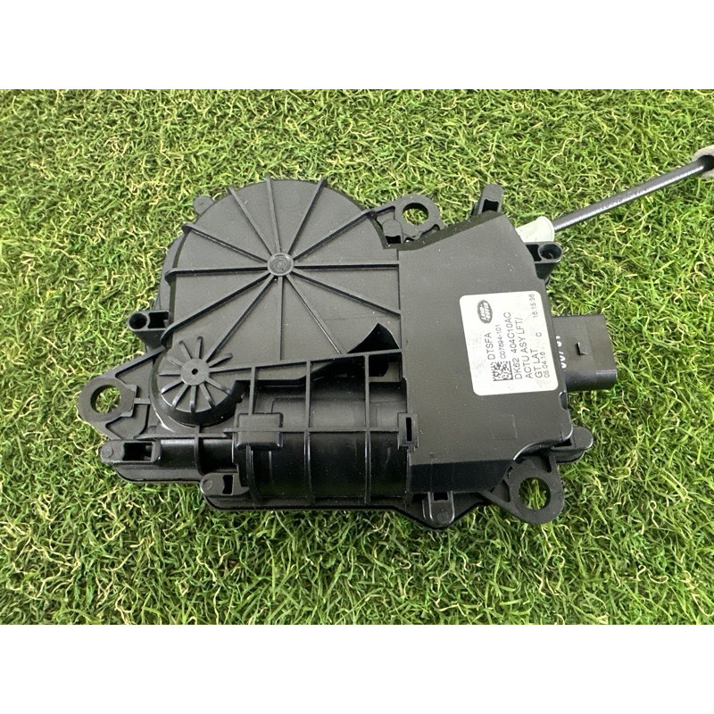 Привод замка багажника (электрика) LAND ROVER RANGE ROVER Sport L494 2016 3.0 Diesel LR090185