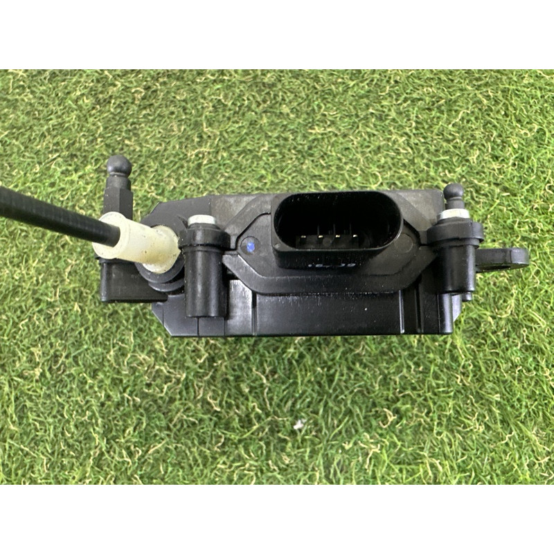 Привод замка багажника (электрика) LAND ROVER RANGE ROVER Sport L494 2016 3.0 Diesel LR090185