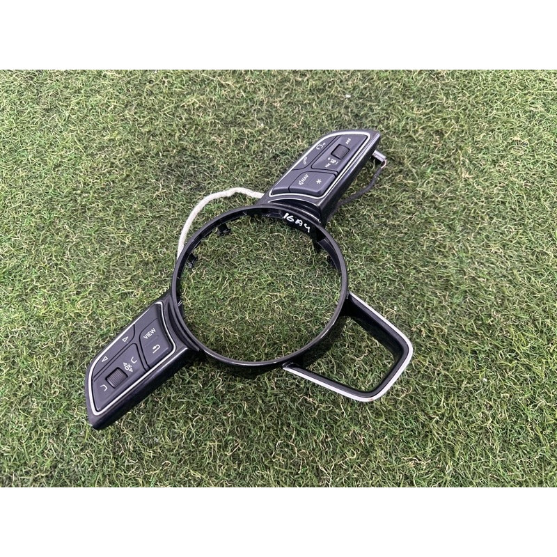 Кнопки руля (электрика / кнопки) AUDI A4 B9 2017 2.0 TFSI 8W0951523FXHA