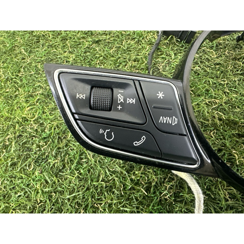 Кнопки руля (электрика / кнопки) AUDI A4 B9 2017 2.0 TFSI 8W0951523FXHA