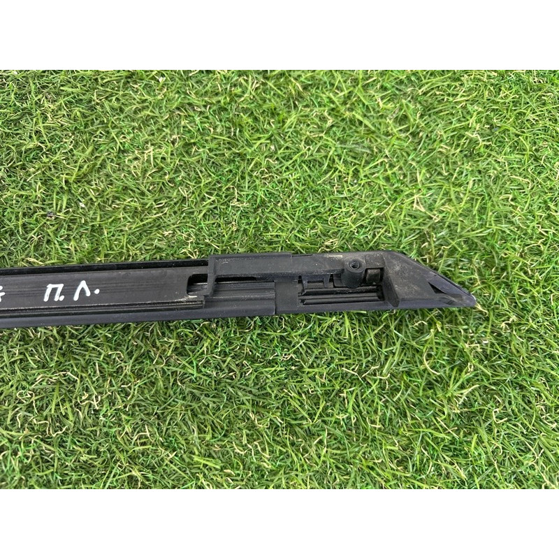 Молдинг стекла (кузов и элементы) LAND ROVER Range Rover L405 2016 5.0 LR034034