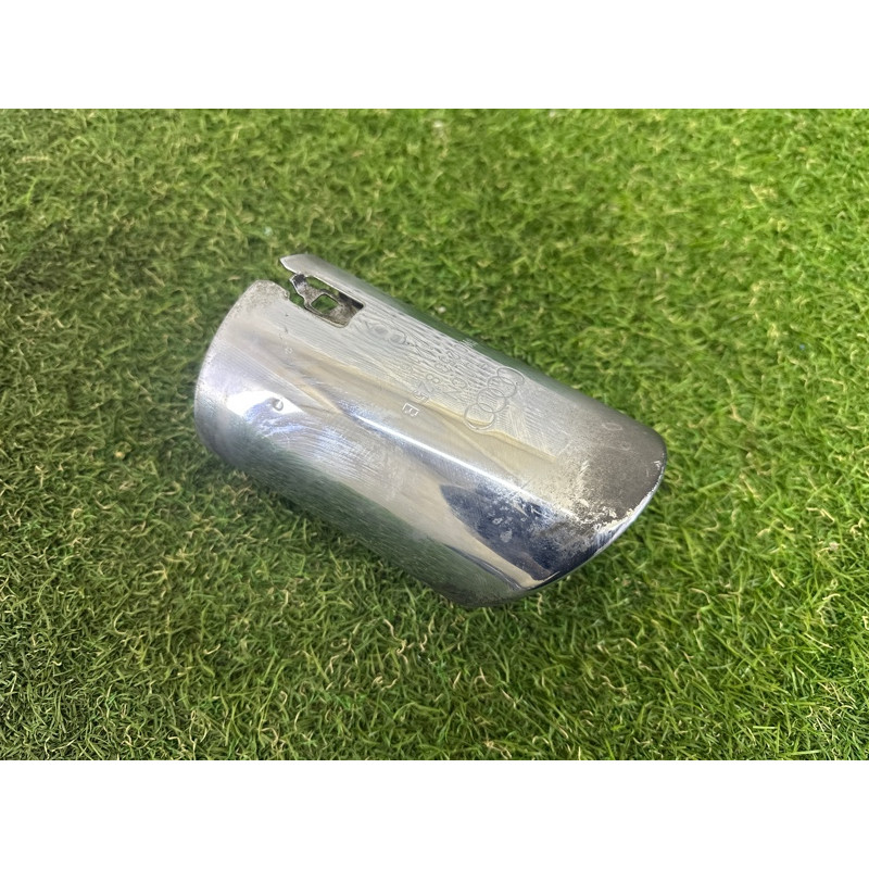 Насадка глушителя (выпускная система) AUDI A4 B9 2017 2.0 TFSI 8W0071762