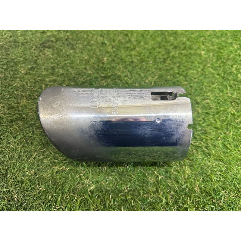 Насадка глушителя (выпускная система) AUDI A4 B9 2017 2.0 TFSI 8W0071762