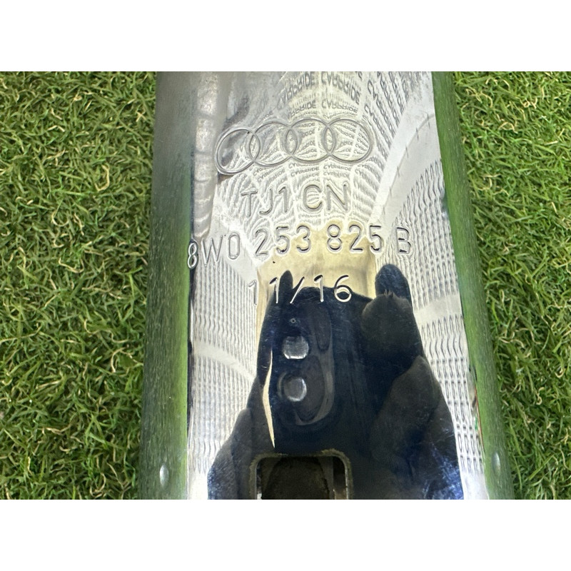 Насадка глушителя (выпускная система) AUDI A4 B9 2017 2.0 TFSI 8W0071762