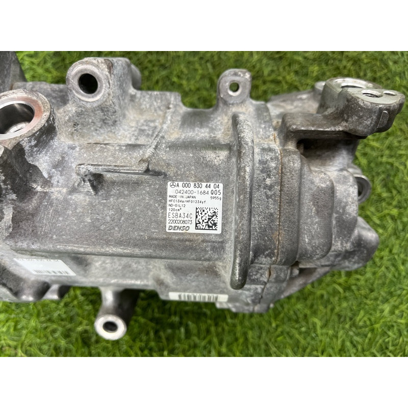 Компрессор кондиционера (отопление и кондиционирование) Mercedes-Benz EQB 350 X243 2022 A0008307804