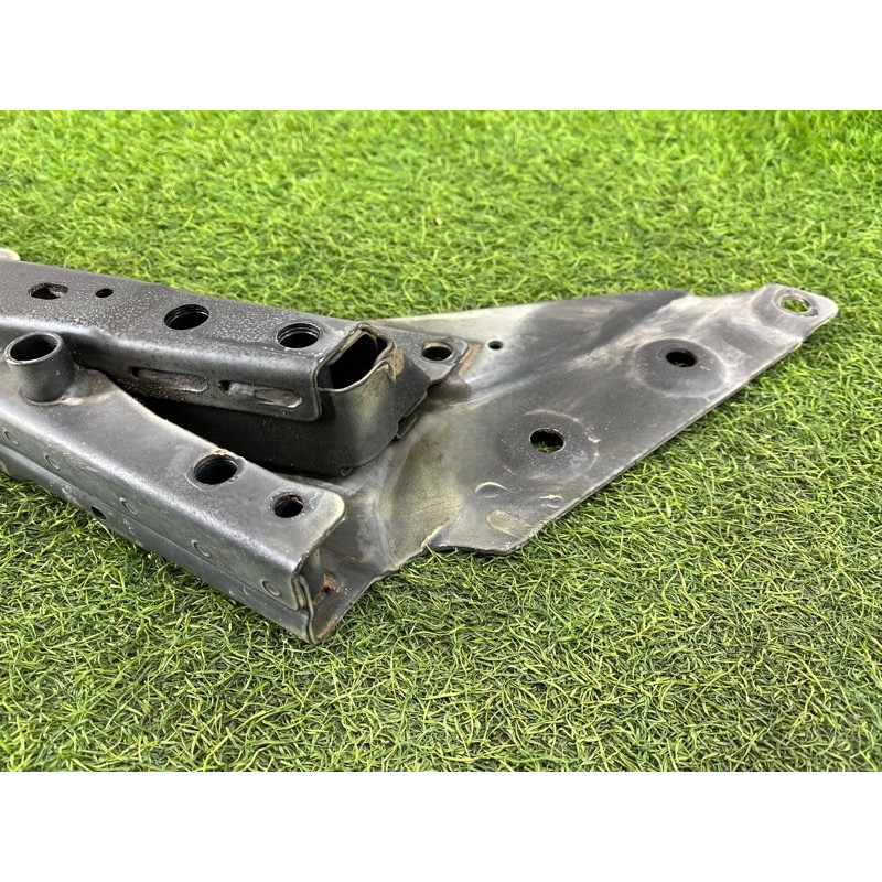 Кронштейн подрамника (подвеска) Mercedes-Benz EQB 350 X243 2022 A2436203900