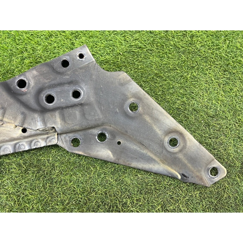 Кронштейн подрамника (подвеска) Mercedes-Benz EQB 350 X243 2022 A2436203900