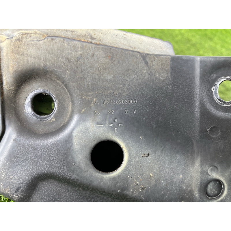 Кронштейн подрамника (подвеска) Mercedes-Benz EQB 350 X243 2022 A2436203900