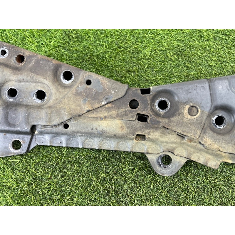 Кронштейн подрамника (подвеска) Mercedes-Benz EQB 350 X243 2022 A2436204000