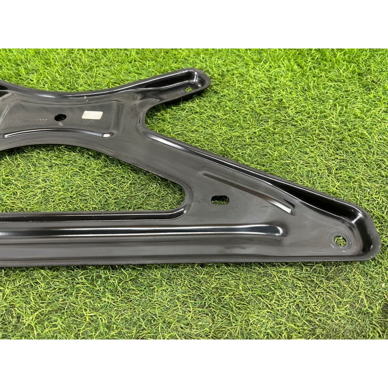 Кронштейн подрамника (подвеска) Mercedes-Benz EQB 350 X243 2022 A2433523300