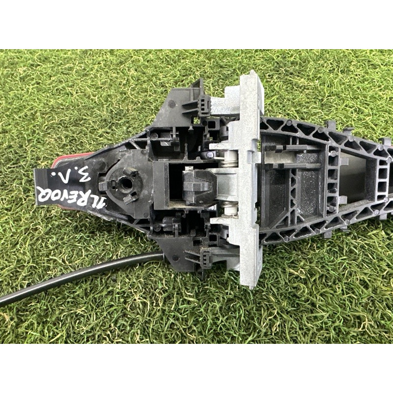 Ручка двері зовнішня (кузов и элементы) LAND ROVER Range Rover Evoque L538 2016 2.0 LR061200