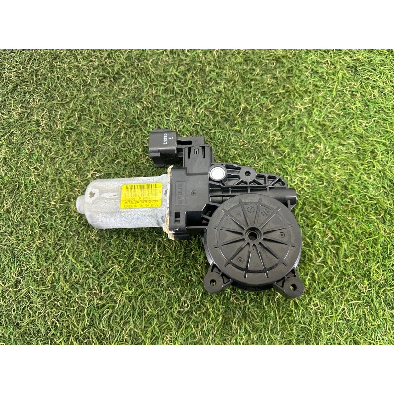 Мотор стеклоподъемника (электрика) LAND ROVER Range Rover Evoque L538 2016 2.0 LR031660