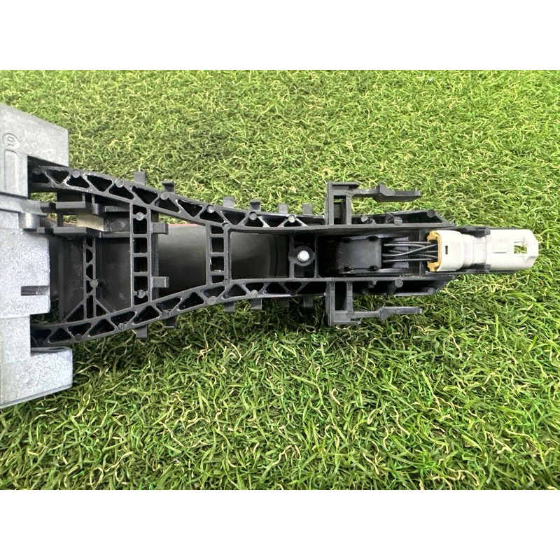 Ручка двері зовнішня (кузов и элементы) LAND ROVER Range Rover Evoque L538 2016 2.0 LR061200