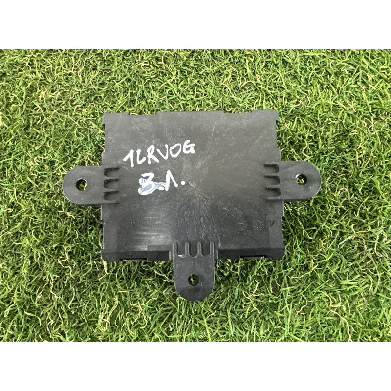 Блок управления дверьми (электрика / блоки управления) LAND ROVER Range Rover L405 2016 5.0 LR083080