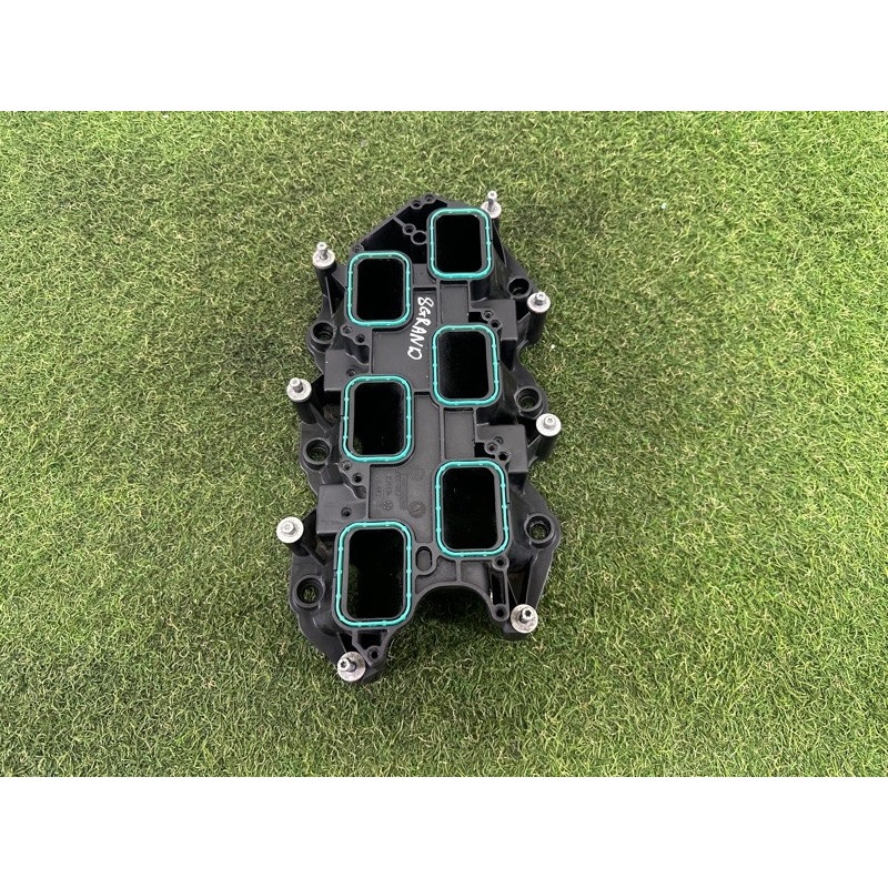 Коллектор впускной (впускная система) Jeep Grand Cherokee WK2 2018 3.6 5281803AA