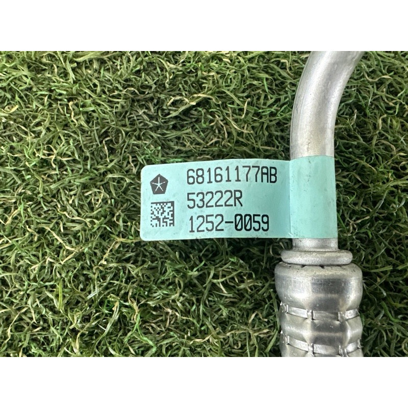 Трубка кондиционера (отопление и кондиционирование) Jeep Grand Cherokee WK2 2018 3.6 68161177AB