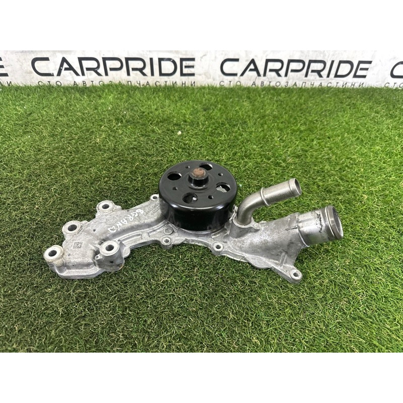 Помпа (система охлаждения) Jeep Grand Cherokee WK2 2018 3.6 68311108AA