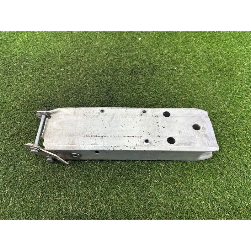 Кронштейн усилителя бампера (стекла и зеркала) BMW 3-series F30 2013 2.0 51117266195