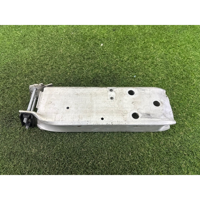 Кронштейн усилителя бампера (стекла и зеркала) BMW 3-series F30 2013 2.0 51117266195