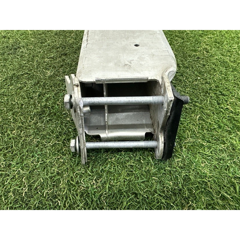 Кронштейн усилителя бампера (стекла и зеркала) BMW 3-series F30 2013 2.0 51117266195