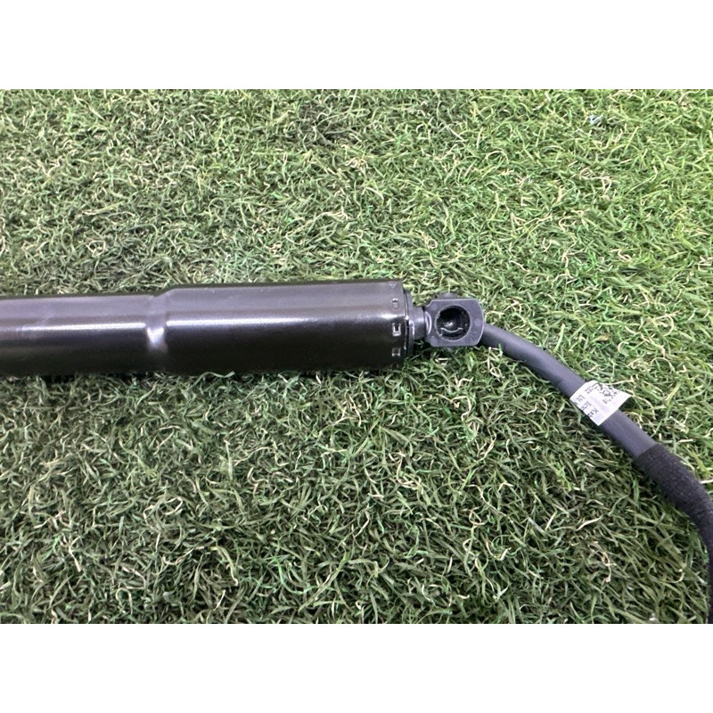 Привод двери багажника (электрика) LAND ROVER Range Rover L405 2016 5.0 LR058306