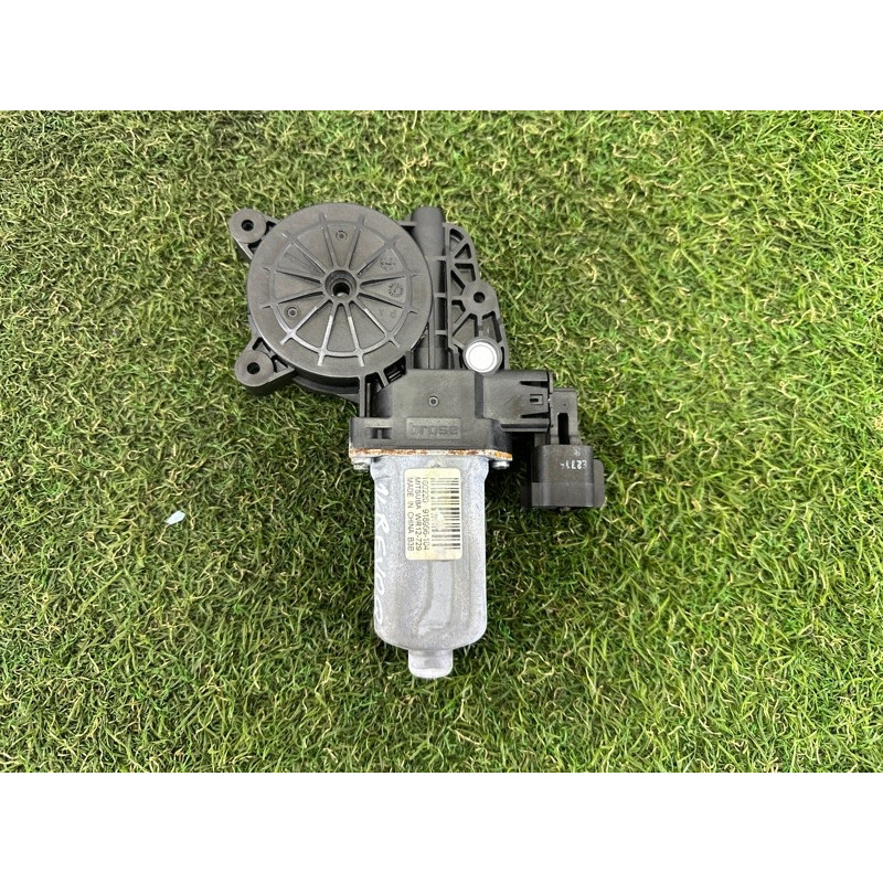 Мотор стеклоподъемника (электрика) LAND ROVER Range Rover Evoque L538 2016 2.0 LR031661