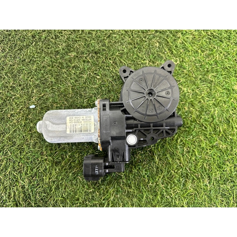 Мотор стеклоподъемника (электрика) LAND ROVER Range Rover Evoque L538 2016 2.0 LR031661