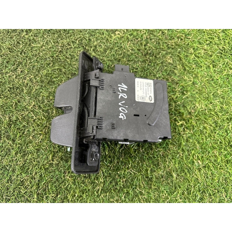 Замок багажника (кузов и элементы) LAND ROVER Range Rover L405 2016 5.0 LR070126