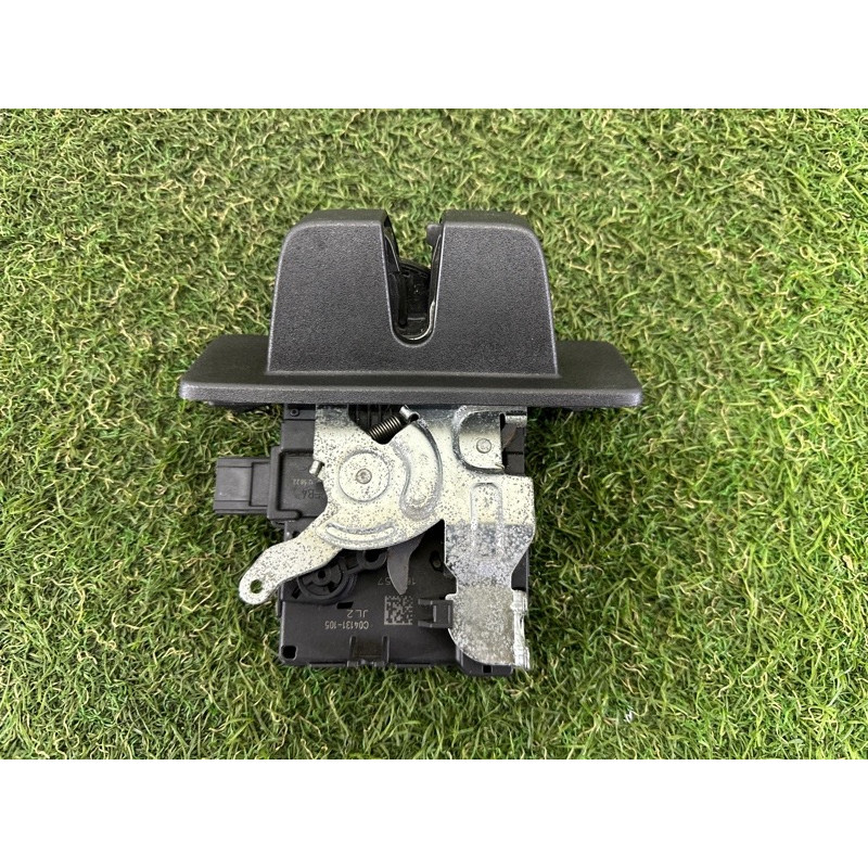 Замок багажника (кузов и элементы) LAND ROVER Range Rover L405 2016 5.0 LR070126