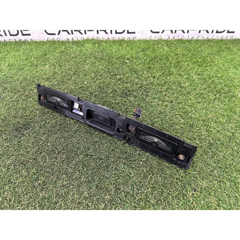 Панель подсветки номера (кузов и элементы) LAND ROVER Range Rover L405 2016 5.0 LR048312