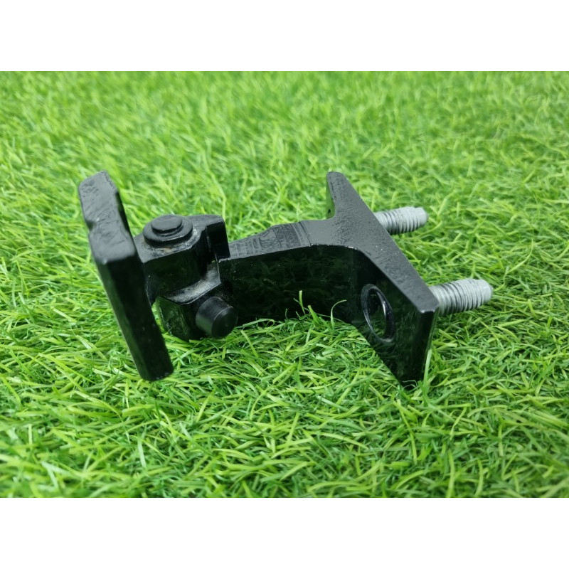 Петля двери (кузов и элементы) Mercedes-Benz EQB 350 X243 2022 A1777209505