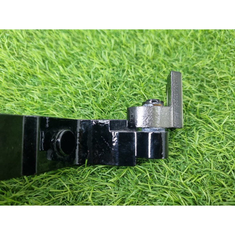 Петля двери (кузов и элементы) Mercedes-Benz EQB 350 X243 2022 A1777302502