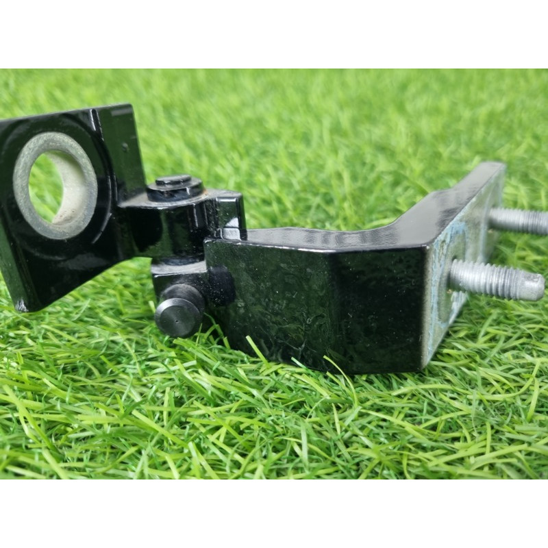 Петля двери (кузов и элементы) Mercedes-Benz EQB 350 X243 2022 A1777302502