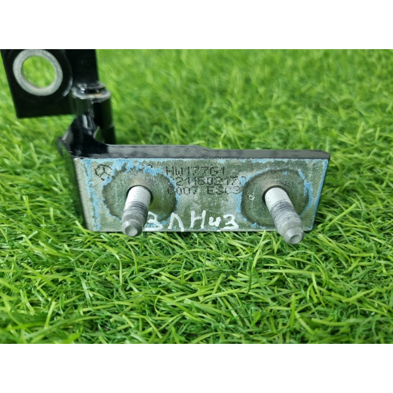 Петля двери (кузов и элементы) Mercedes-Benz EQB 350 X243 2022 A1777302502