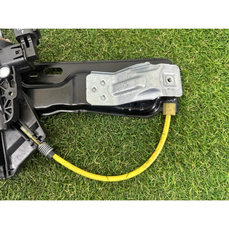 Механізм склопідйомника з мотором (кузов и элементы) LAND ROVER Range Rover Evoque L538 2016 2.0 LR067997